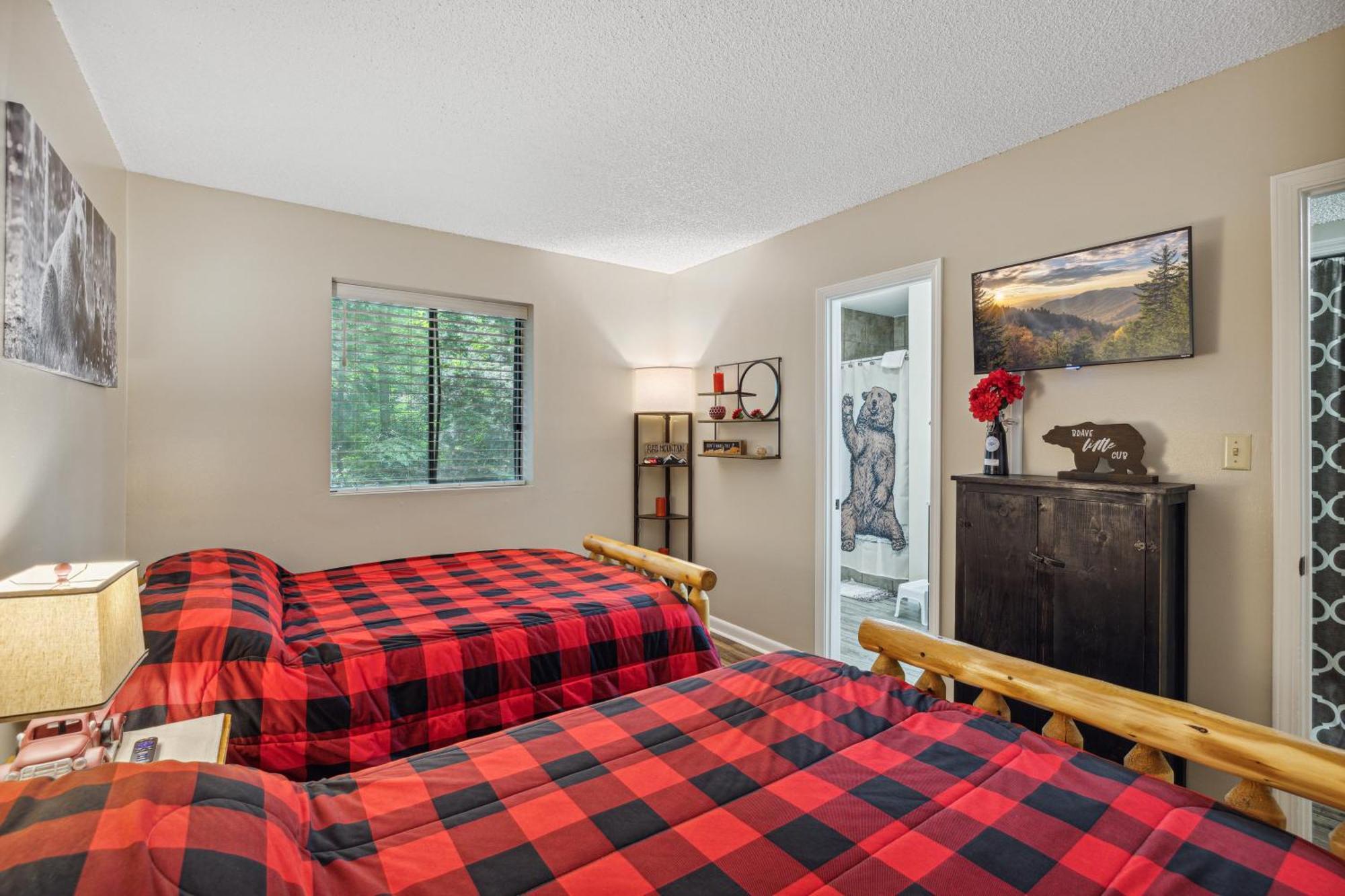 Obear Mountain Is A Newly Updated Condo In Chalet Village Of Gatlinburg! Exterior photo