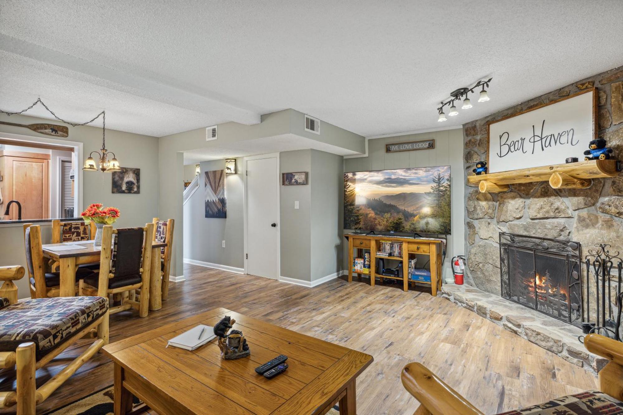 Obear Mountain Is A Newly Updated Condo In Chalet Village Of Gatlinburg! Exterior photo